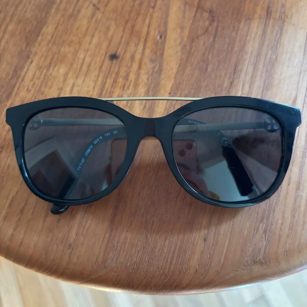 READ Tory Burch Women Sunglasses 53-19-140 TY7147 Classic Sunnies Round Black